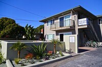 Building Photo - 6742 Del Playa Dr