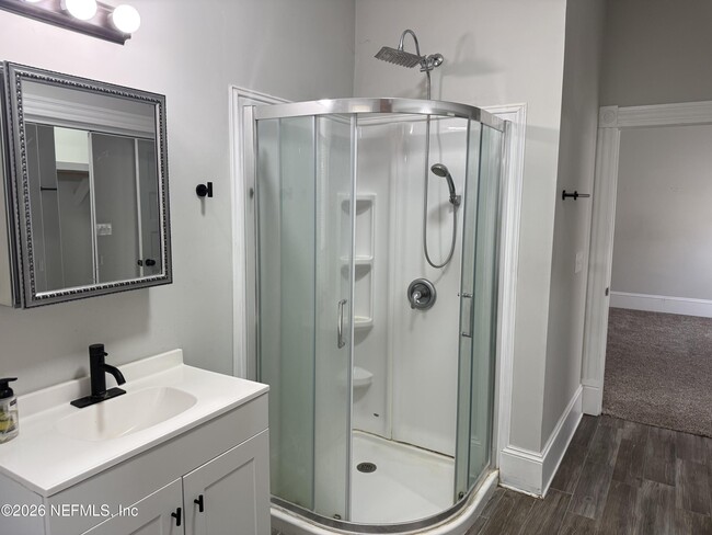 Building Photo - 1918 Redell St