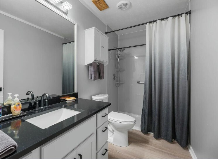 Master Bath - 4918 Stewart Ridge Rd