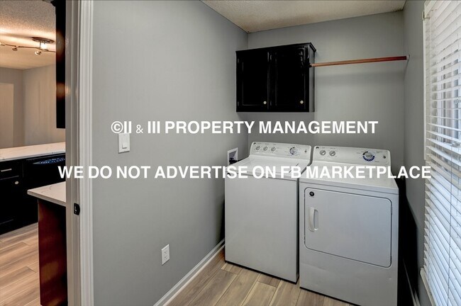 Building Photo - 1114 NE Richardson Pl