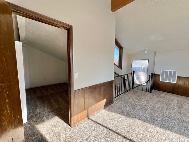 Building Photo - ?Cozy North OKC home with fireplace ?