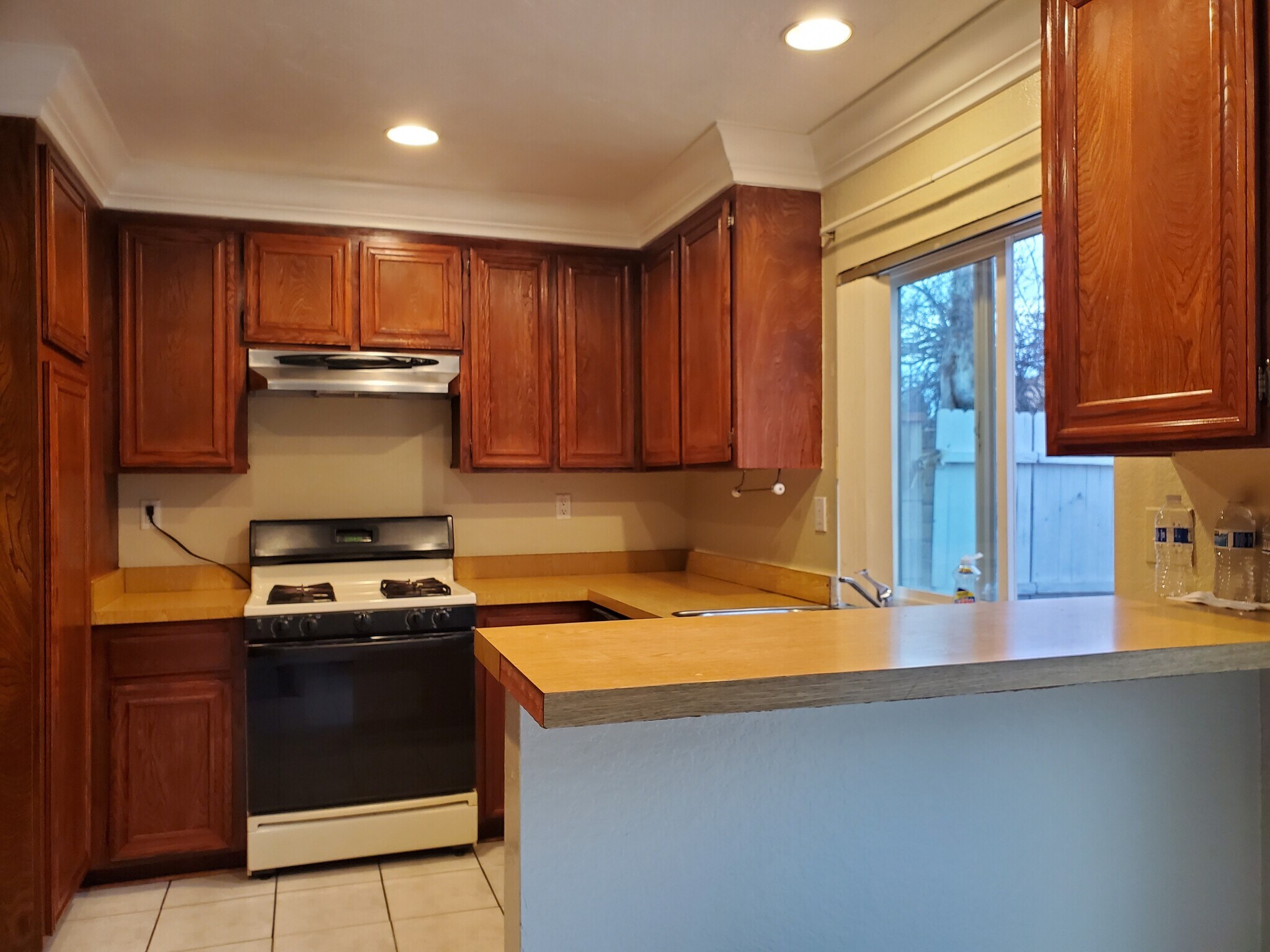 Kitchen 1-2 - 16584 Lorelei Ln