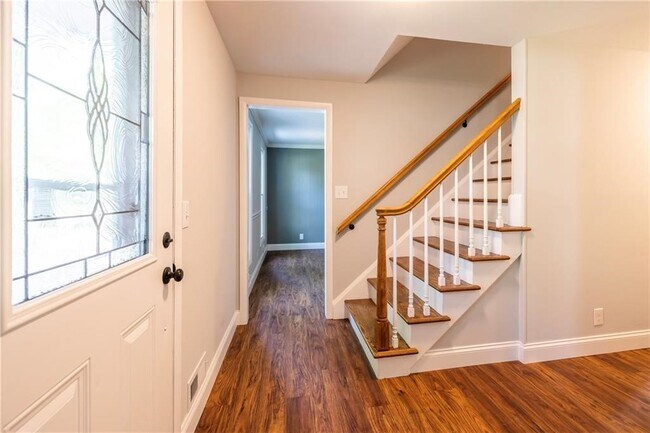 Building Photo - 104 Tumbleweed Dr