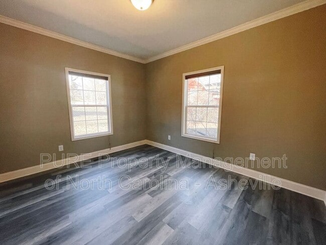 Building Photo - 36 Delaware Ave