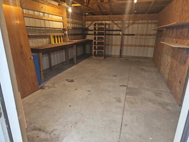 Building Photo - 3813 Larchmont St