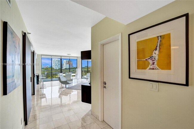 Building Photo - 20281 E Country Club Dr