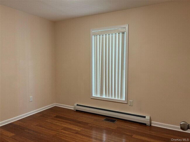 Building Photo - 24 Alice Ct