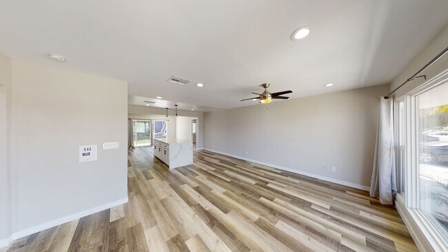 Building Photo - 4BD/2BA on Richard St (Lease out, pending signatures. Check back in a few days!)