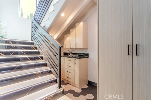 Building Photo - 8252 Morse Ave