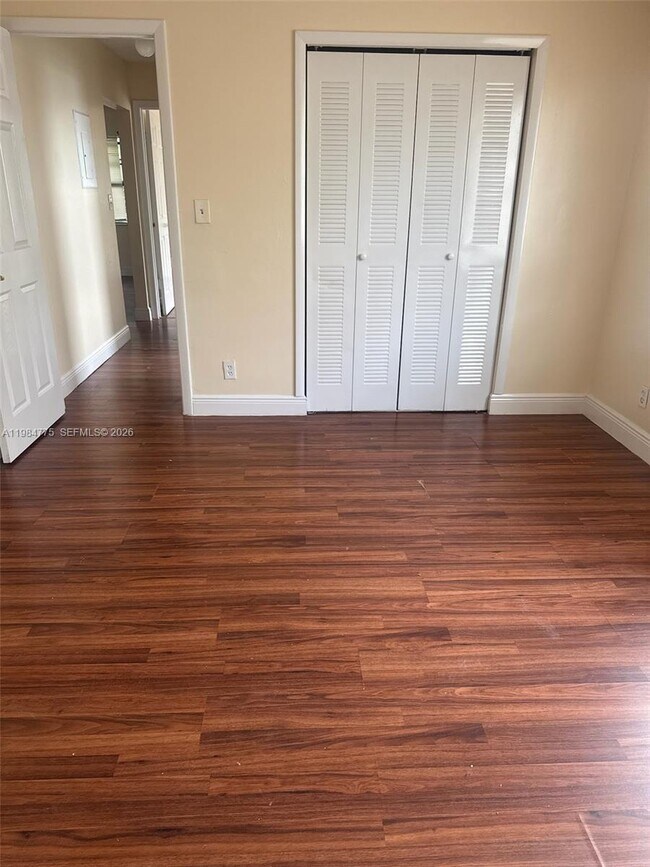 Building Photo - 7779 Tam Oshanter Blvd