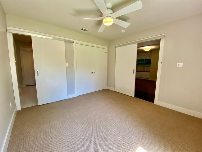 Building Photo - Charming 4 Bedrooms, 3 Bathrooms Home in Allandale!!!!