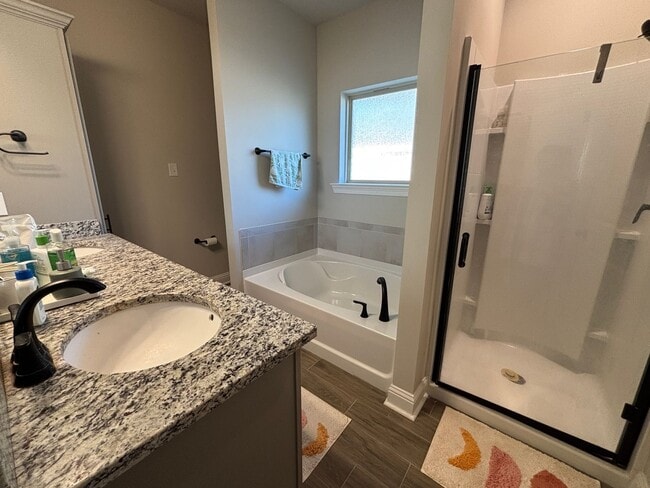 Building Photo - GATED COMMUNITY OF WILLOW HEIGHTS IN NORTH BOSSIER