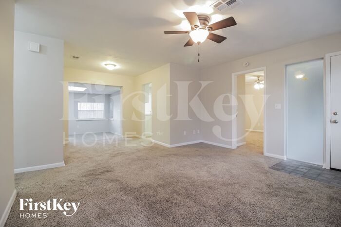 Building Photo - 1275 W Wellington Dr