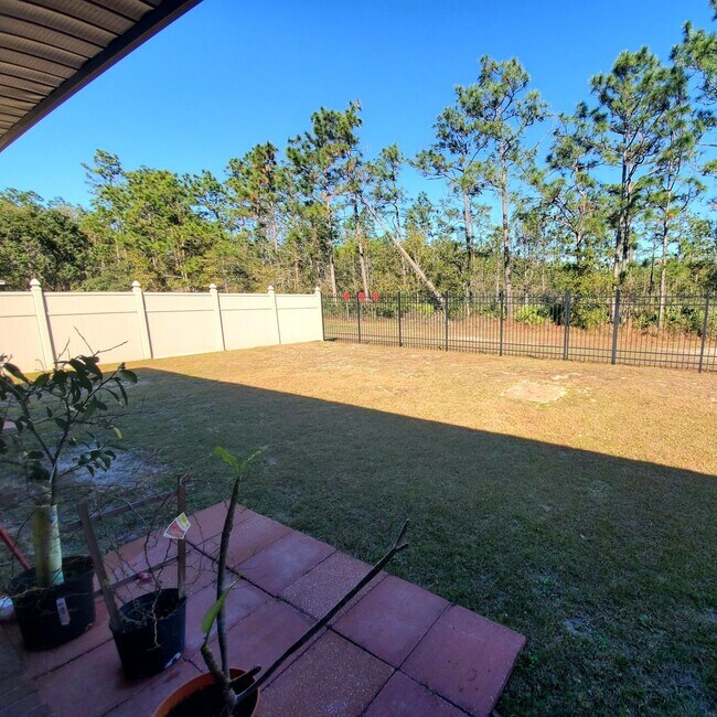 Building Photo - Corner Lot 4/2 Home - Fenced Yard - Near NAS