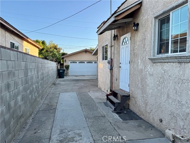 Building Photo - 825 San Marino Ave