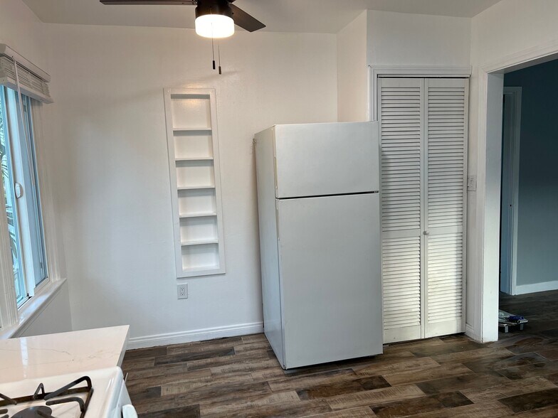 Kitchen - 5467 Kinston Ave