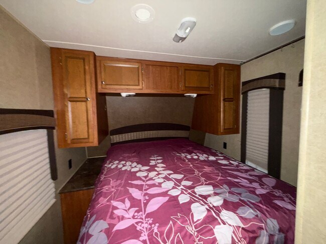 Building Photo - Elizabeth's RV Park