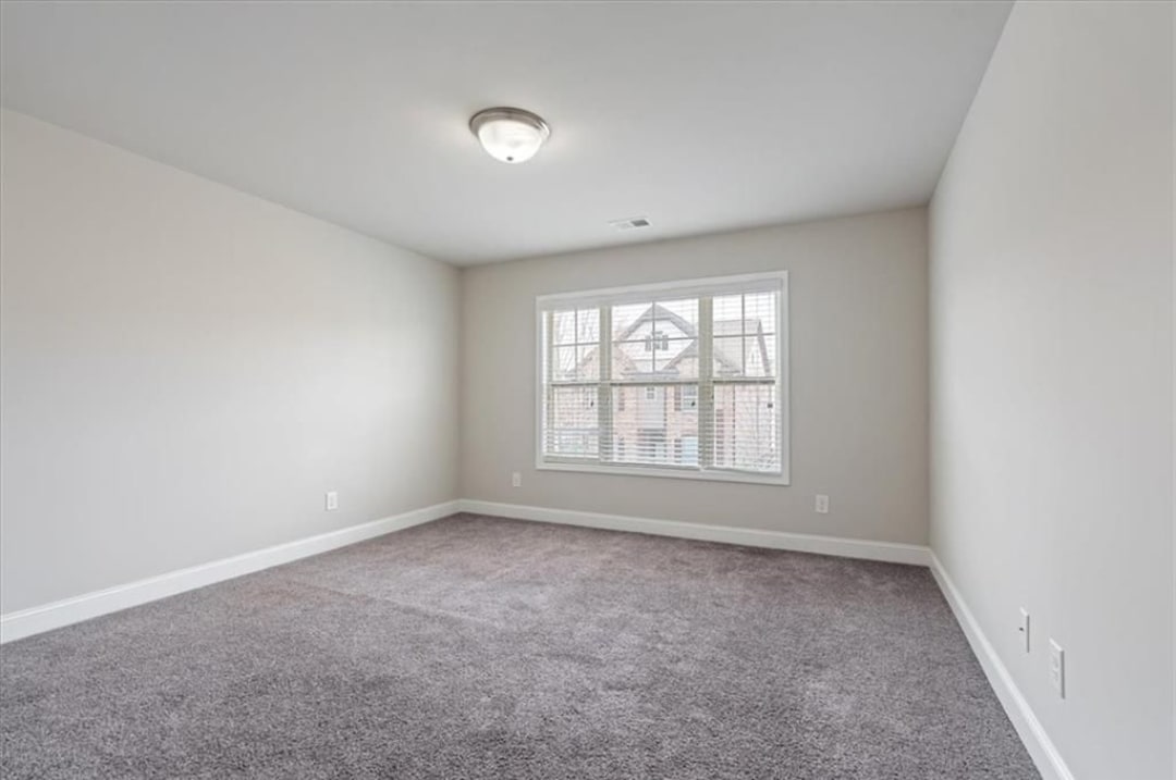 Building Photo - 4325 Bellview Ln