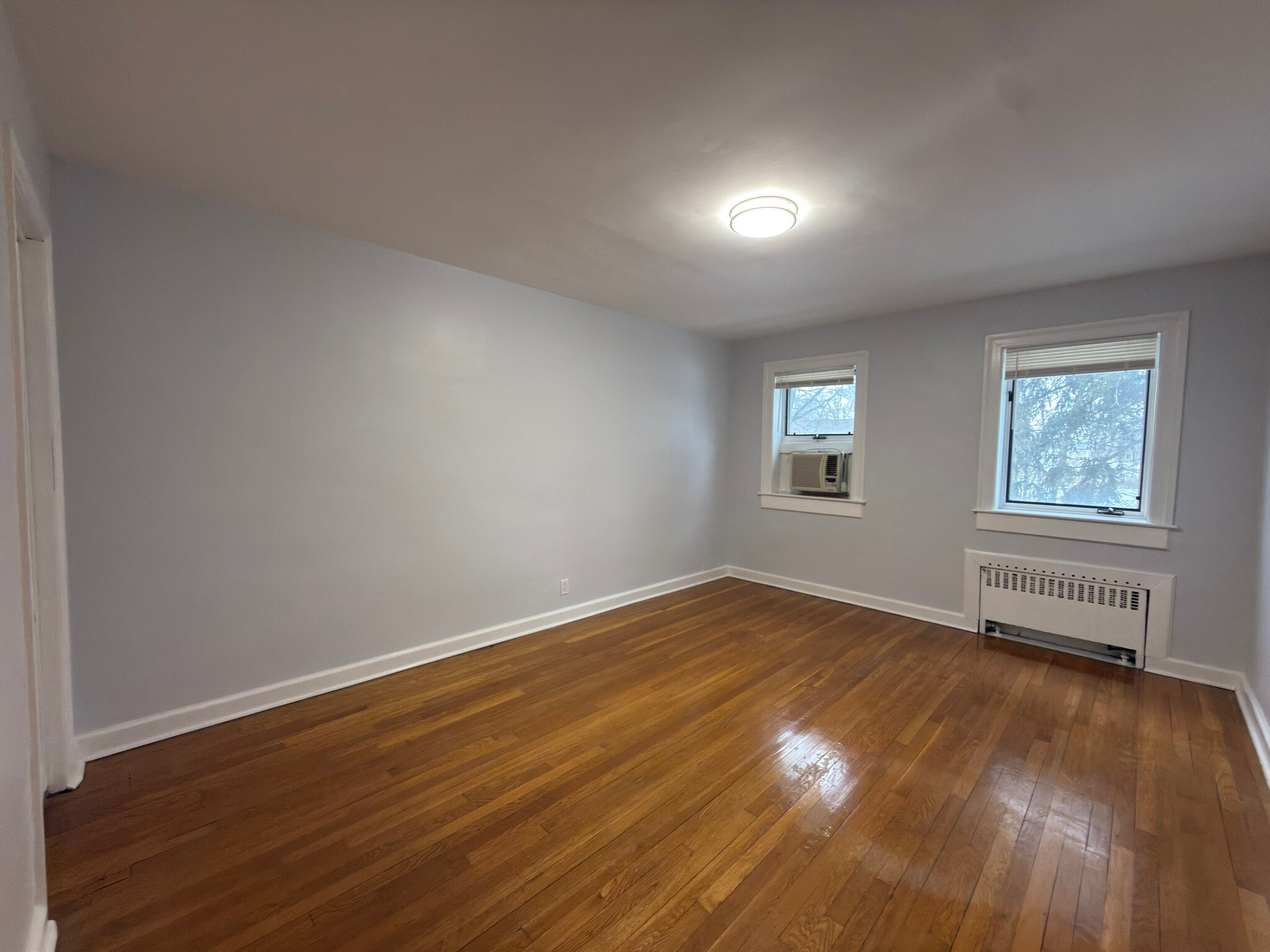 Second bedroom - 530 Broad Ave