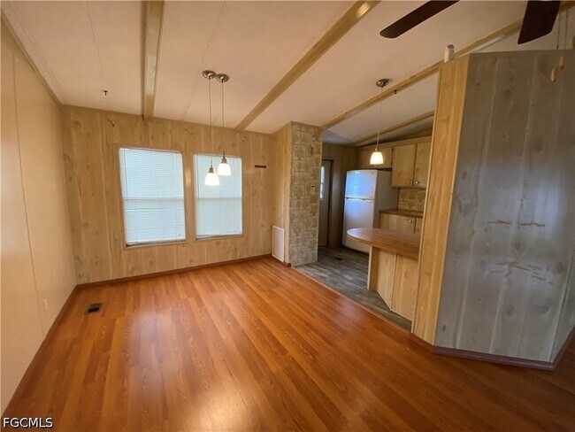 Building Photo - 234 Lamplighter Ln