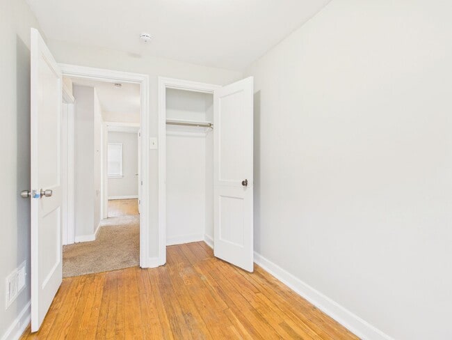 Building Photo - 3 Bedroom House in Harrisburg