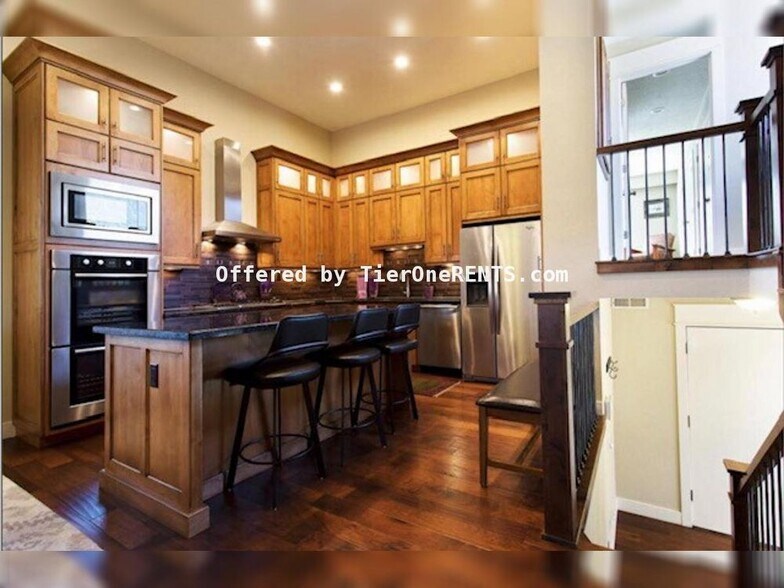 Building Photo - This property offers a NO DEPOSIT option available for qualified renters!