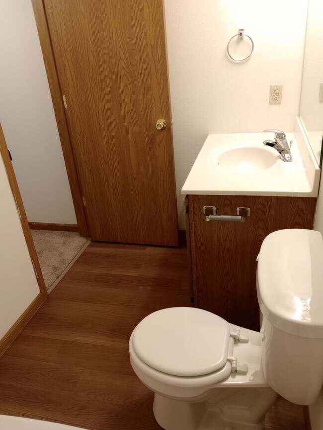 Building Photo - 3546-3548-3548 Prescott Dr