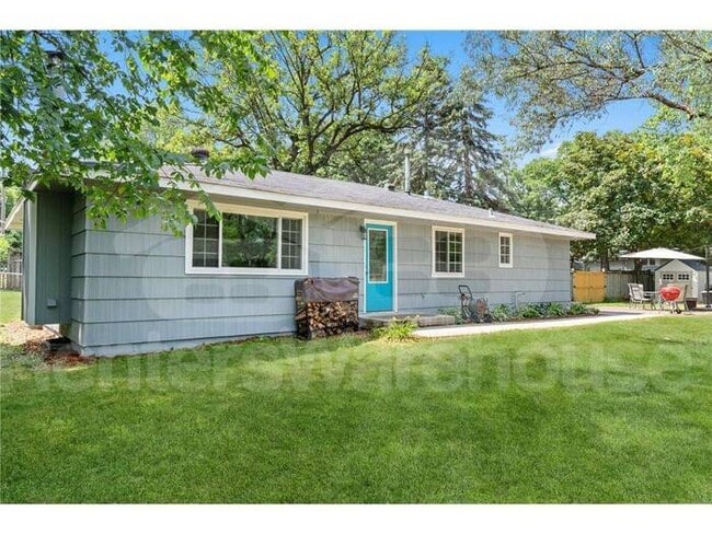 Building Photo - Available 11/1 - very well maintained 4 be...