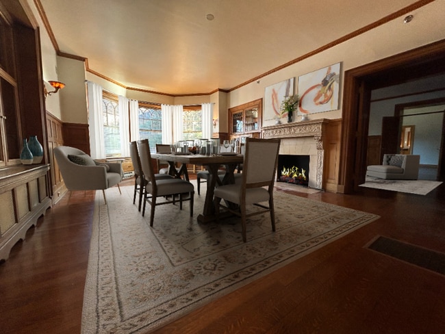 Building Photo - 6111 Fifth Ave