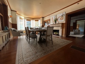 Building Photo - 6111 Fifth Ave