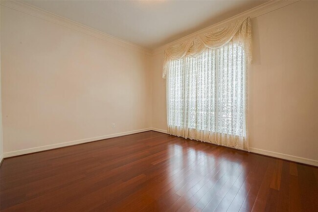 Building Photo - 1914 Rosebay Ct