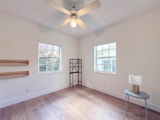 Building Photo - 2750 SW 28th Ct