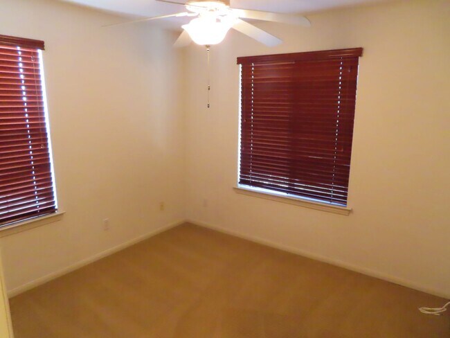 Building Photo - 3125 Harbor Ridge Ln