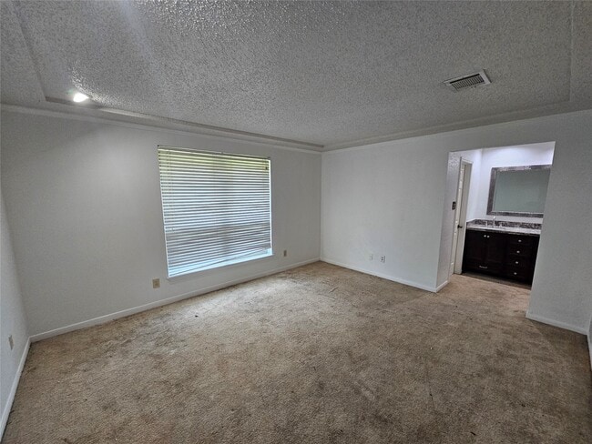 Building Photo - 2715 Ashington Dr