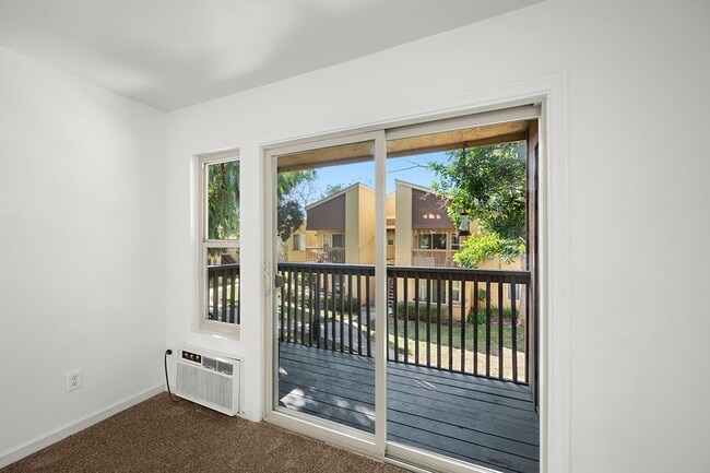Building Photo - Mission Valley 1 BR/1 BA Condominium at Ra...