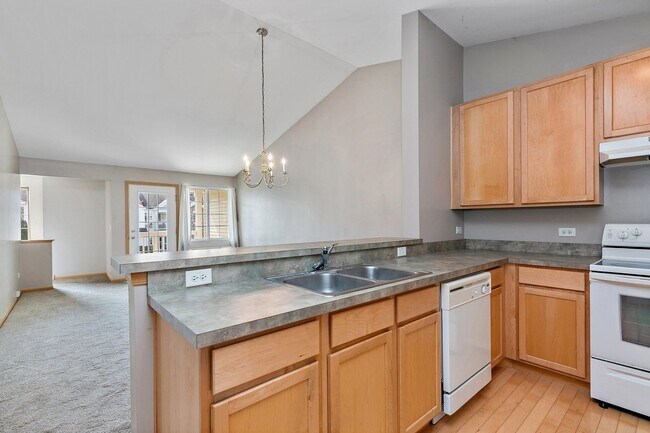 Building Photo - 219 Silverstone Dr