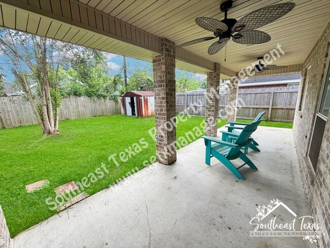 Building Photo - 7425 Wooded Creek Dr