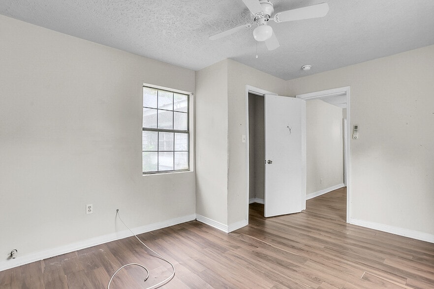 Building Photo - 1013 Carroll St