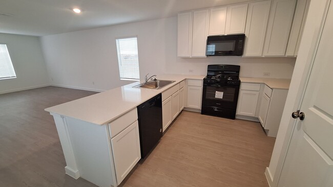 Building Photo - NEWLY BUILT 3 bedroom 2.5 Bath! *1.5 MONTH...