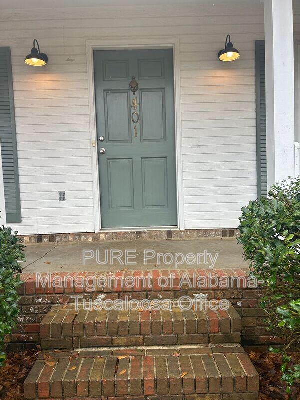 Building Photo - 401 Sandstone Dr