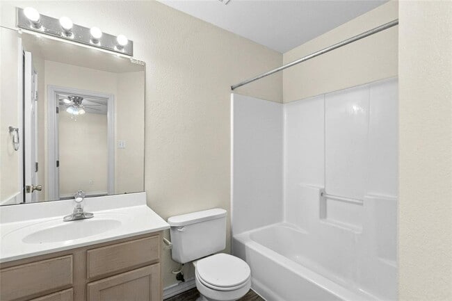 Building Photo - 808 Sagewood Trail