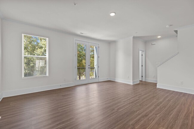 Building Photo - Gorgeous New Construction!  Updated Kitche...