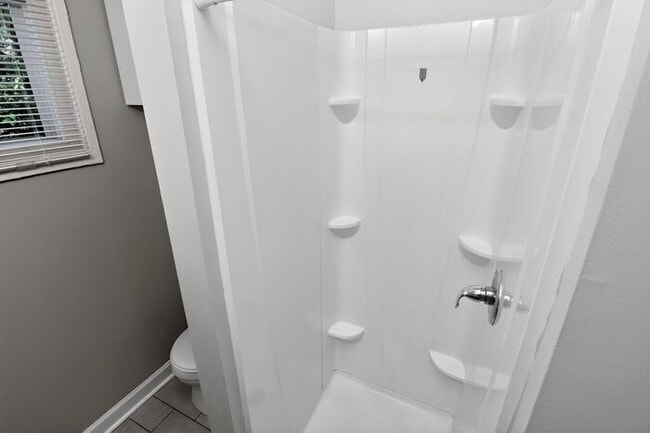 Building Photo - Charming 2BD/1BA Condo on Pecan Ave!