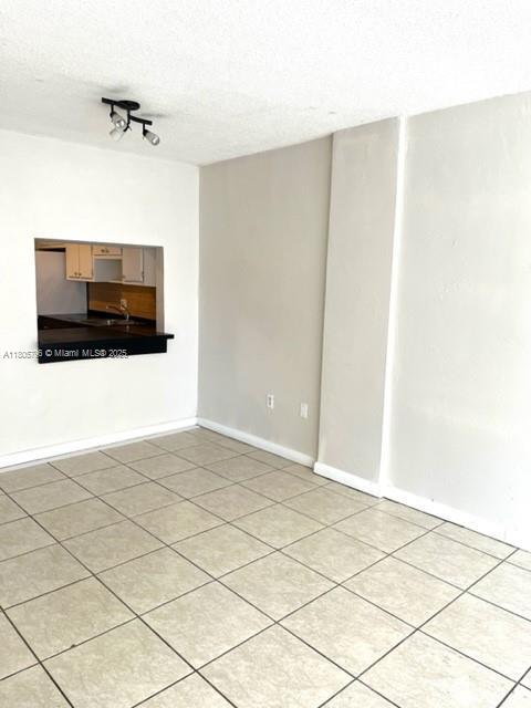 Building Photo - 2175 NE 170th St