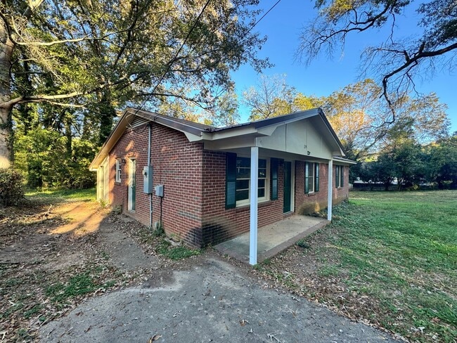 Primary Photo - 3/1 House in Shelby, NC