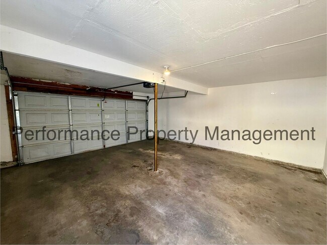 Building Photo - 1108 McDonald Way