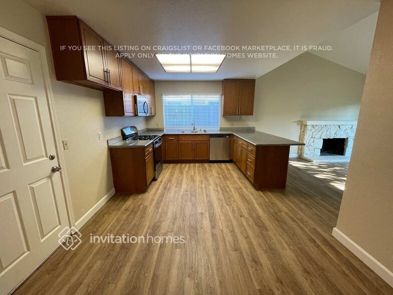 Building Photo - 267 Bowline Dr