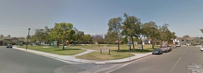 Building Photo - Westminster - Lovely 4 Bedroom 2.5 Bath House for Lease