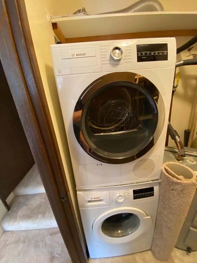 Building Photo - Windward Cove in Kailua