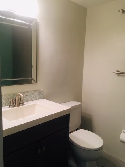 Master Bathroom - 2420 Diana Dr